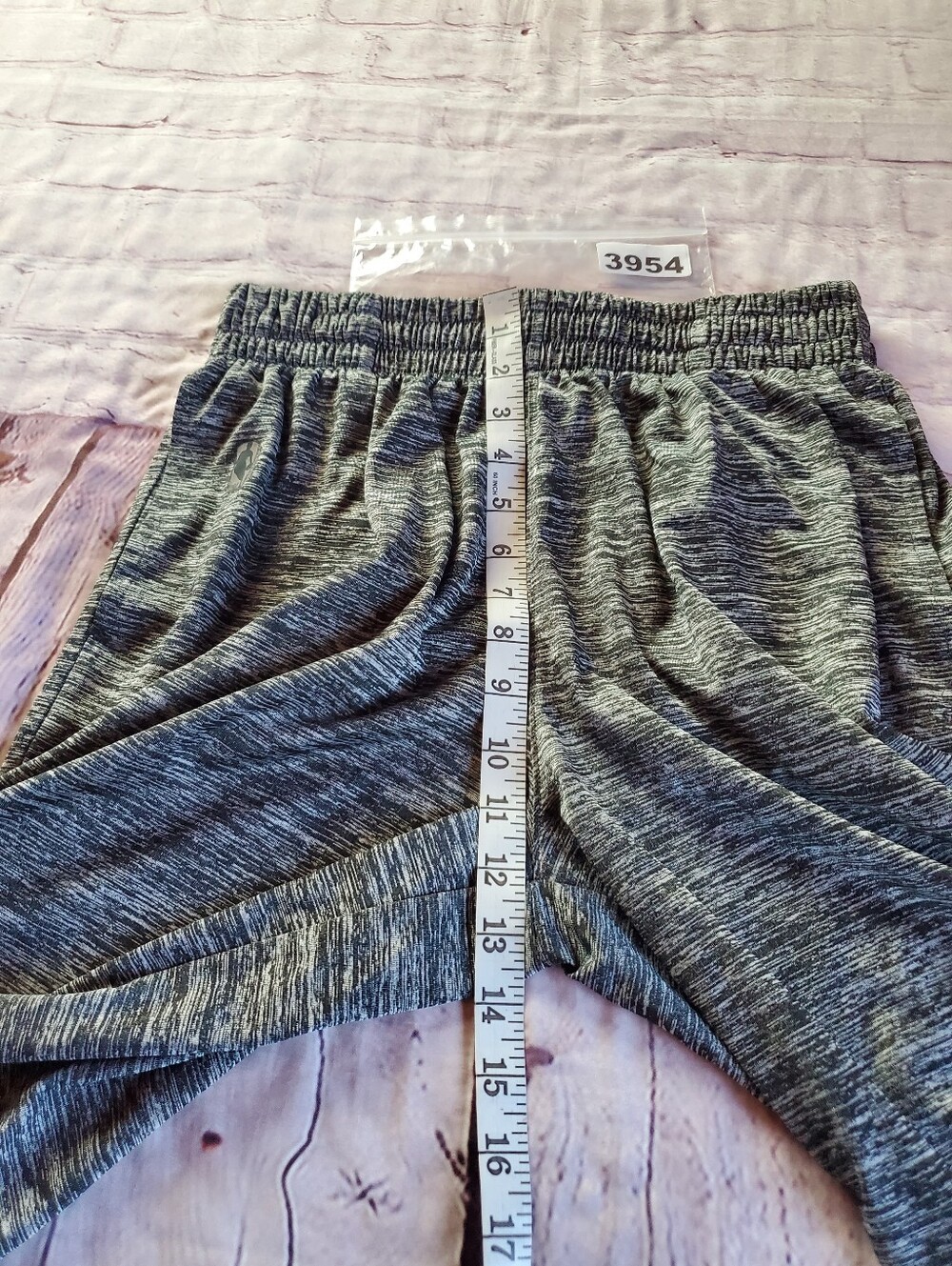 Vintage Basketball Shorts Size Medium Gray w/Black Comfort Fit Sporty Pull-on - Picture 10 of 11